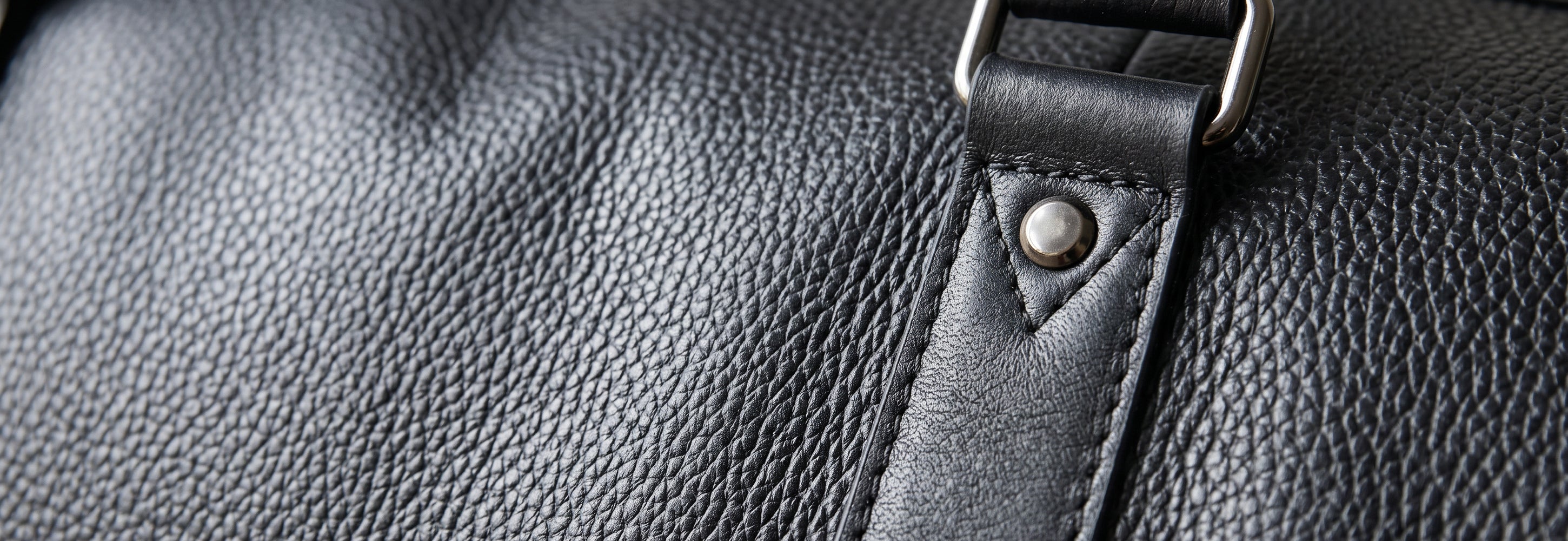 The Aveline Travel Duffel — Black detail